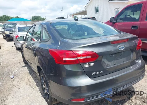 2018 Ford Focus Se z USA, uszkodzony, nr VIN 1FADP3F29JL214367